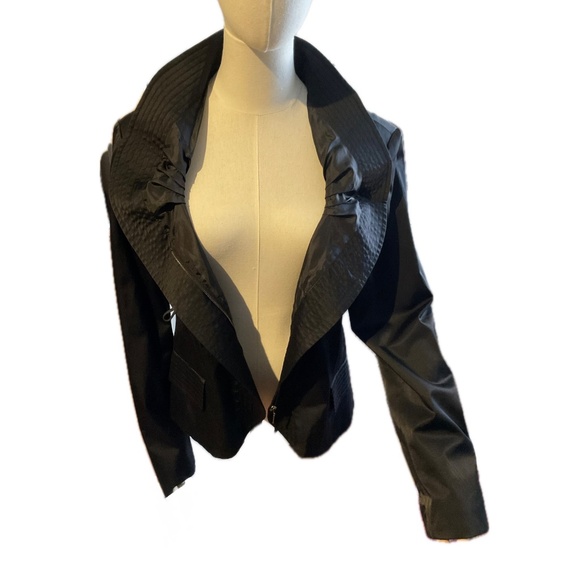 RED VALENTINO Black Satin Evening Jacket size 8 pristine - Picture 4 of 7